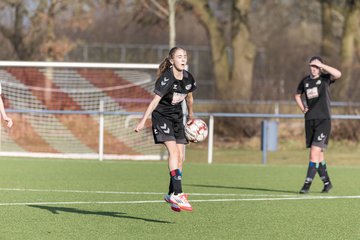 Bild 209 - wBJ SV Wahlstedt - SV Henstedt Ulzburg : Ergebnis: 0:1